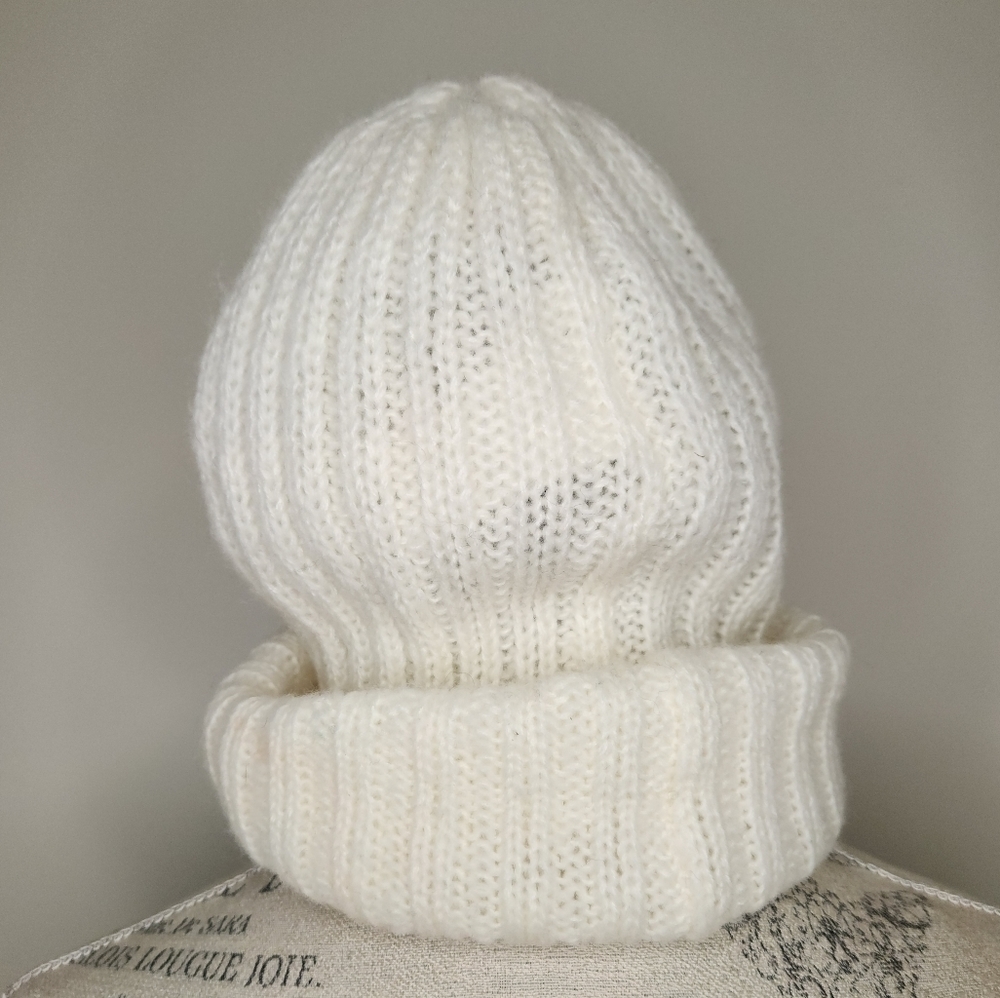 Vintage White Knit Touque Beanie Hat